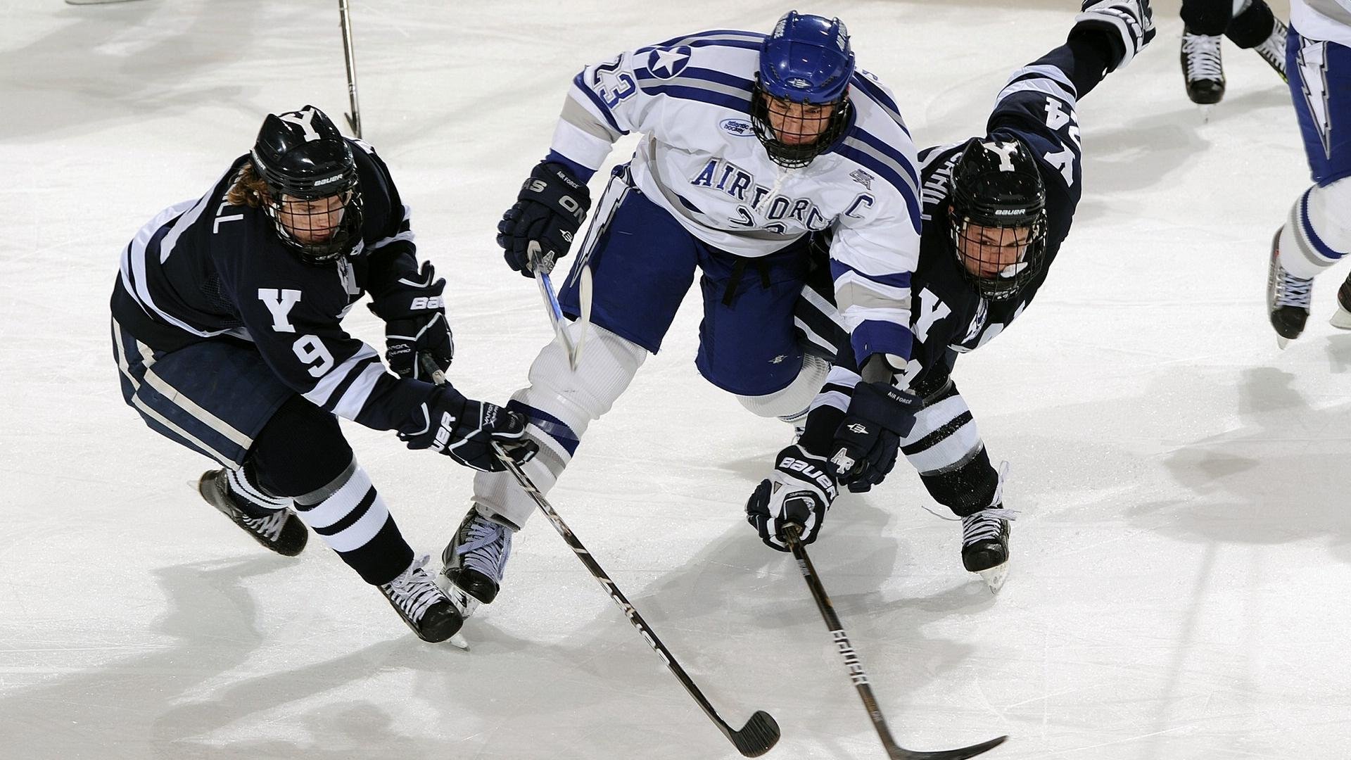 武汉三镇锋线组合默契，进攻火力十足，武汉三镇ds